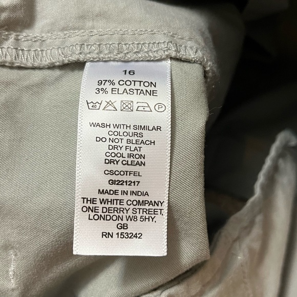 The White Company Cotton Khaki Shorts - Picture 6 of 6